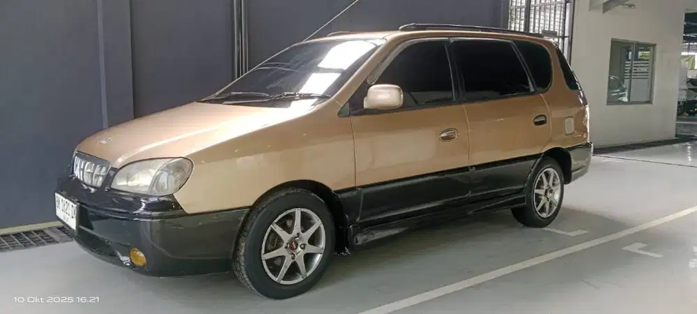 Kia carens 2002