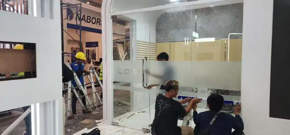 Jasa tukang aluminium kaca kusen pintu jendela