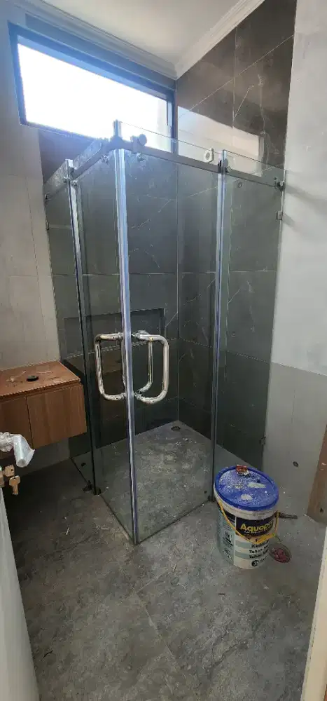 Jasa tukang kaca,pintu,jendela,partisi gypsum