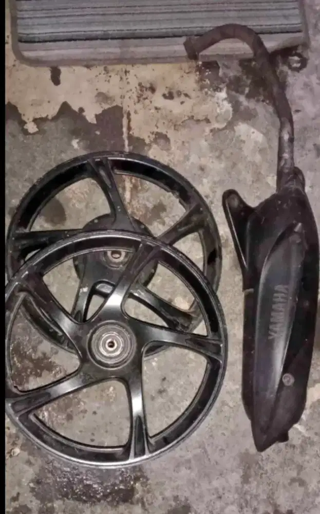 Velg + Knalpot Mio Smile 2009