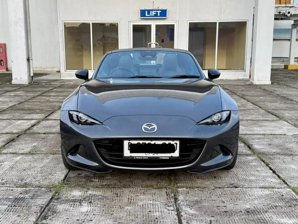 Mazda MX5 MX-5 RF Miata 2024 Cabriolet Low KM 7RB Antik
