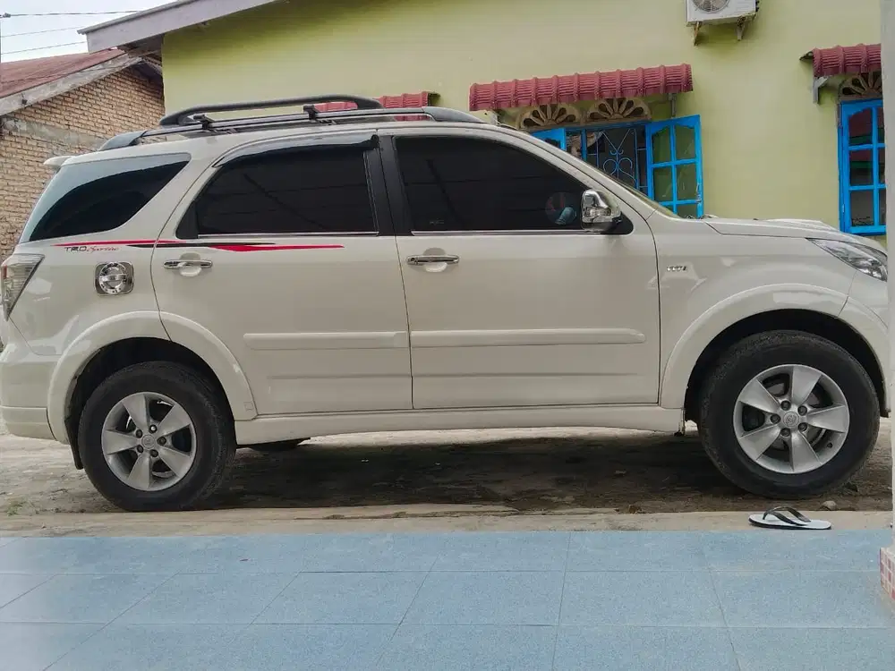 Toyota Rush 2013 Bensin