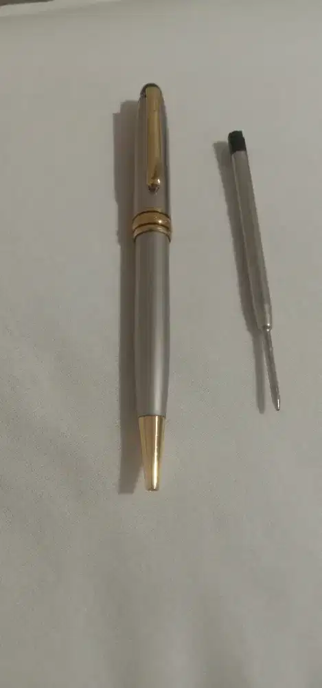 Pulpen Montblanc Meisterstuck Classique.