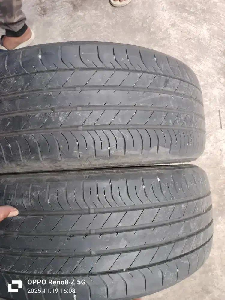 Jual ban copotan mrek Dunlop sp sport maxx ukuran 225 50 R18 kond 90%