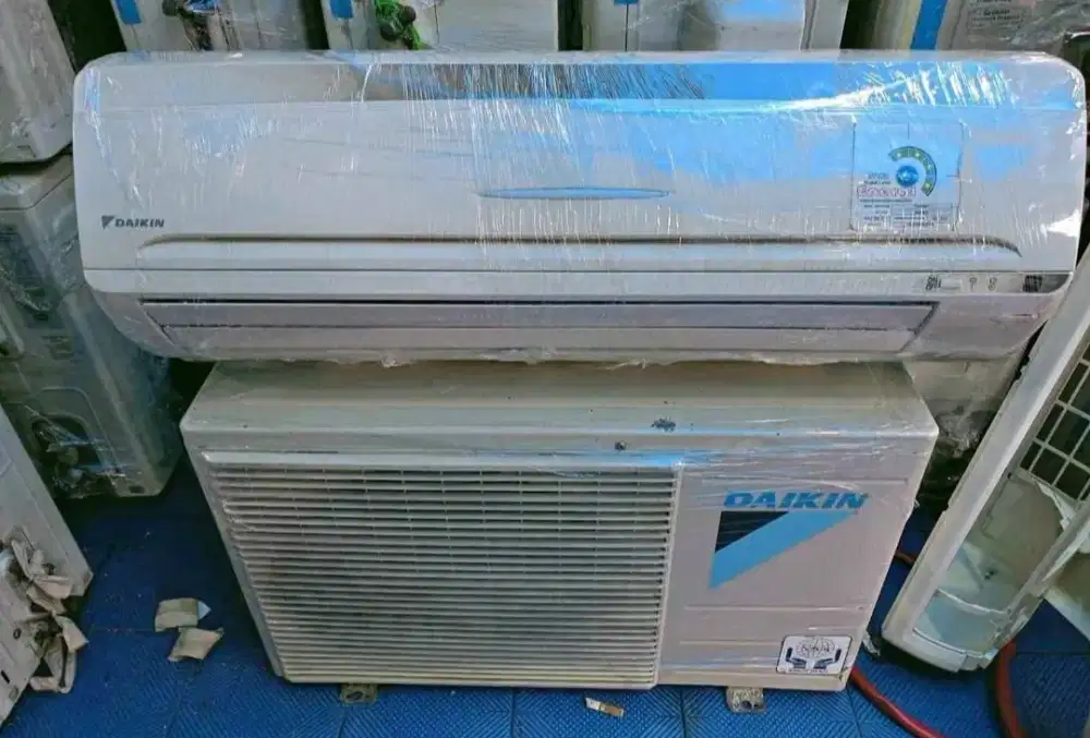 Jual AC secon  merek Daikin 1/2pk AC dingin mantap