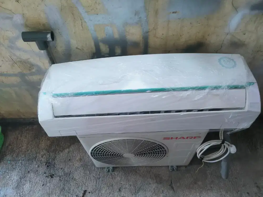 Jual AC secon  merek Sharp 1/2pk AC dingin mantap
