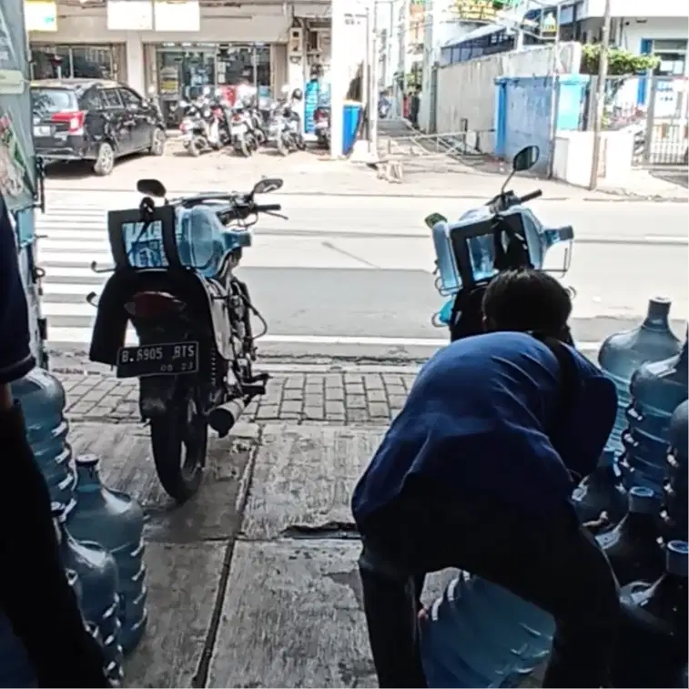 LOWONGAN UNTUK PENGANTAR DEPOT AIR MINUM (ADA MESS)