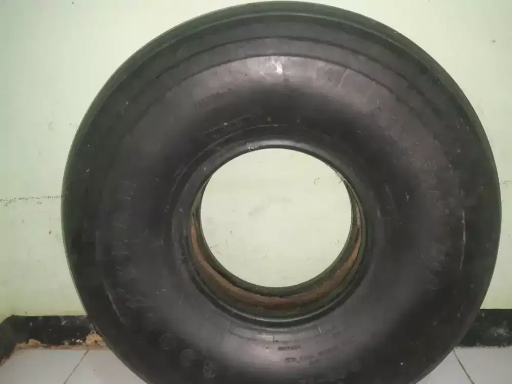 Jual ban pesawat bekas good year made in usa nego sampai deal