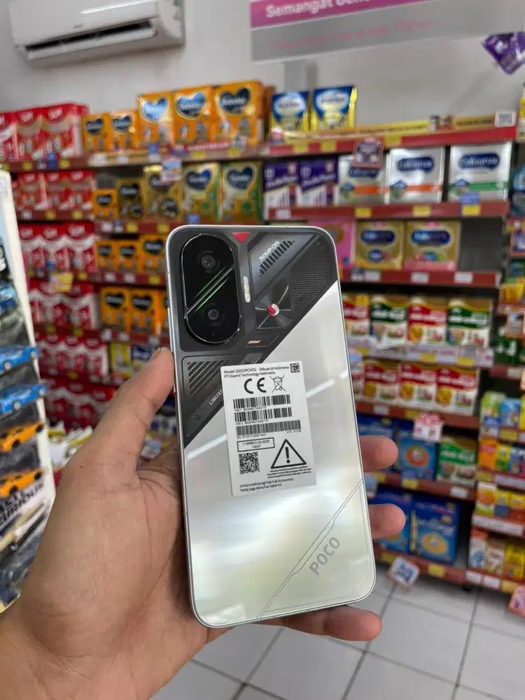 Poco f7 like new 12/512