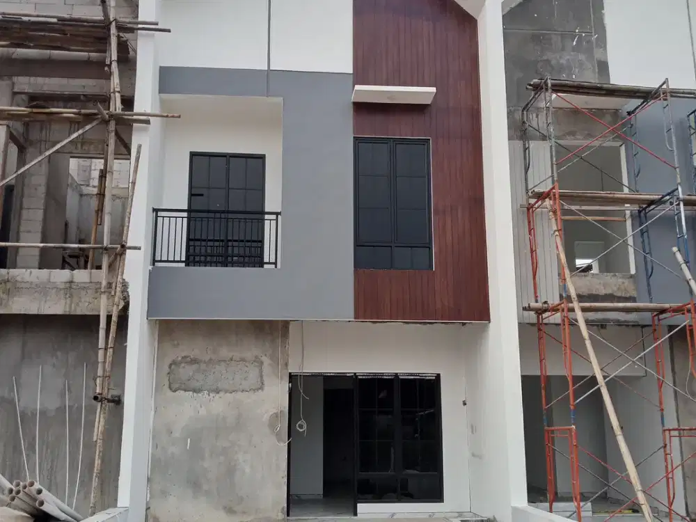 Rumah dp suka suka di cipayung jakarta timur