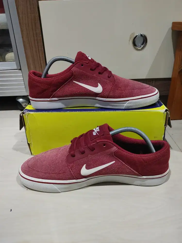 Sepatu Nike SB portmore red size 43