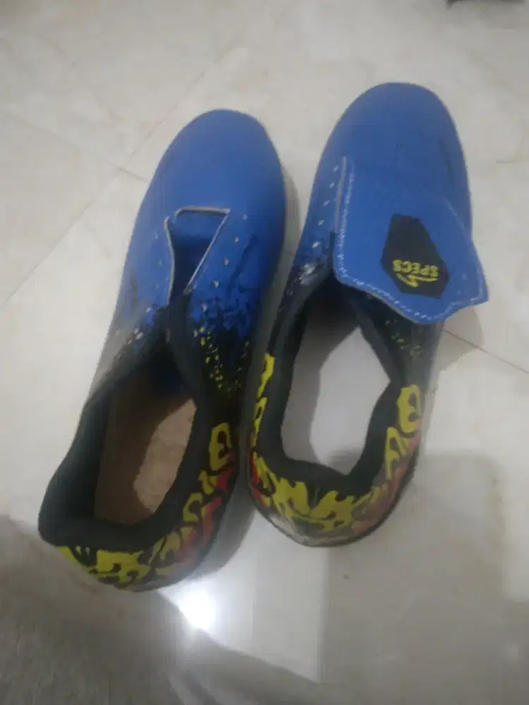 Jual sepatu bola
