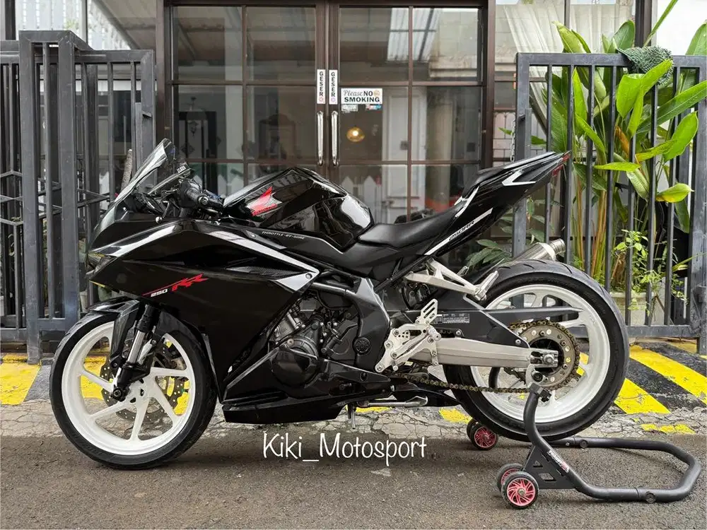 Cbr250rr black freedom 2019