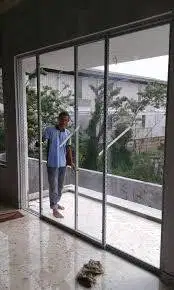 Pasang Sekat Partisi 2 Muka Gypsum + Kusen Pintu Alumunium Aluminium