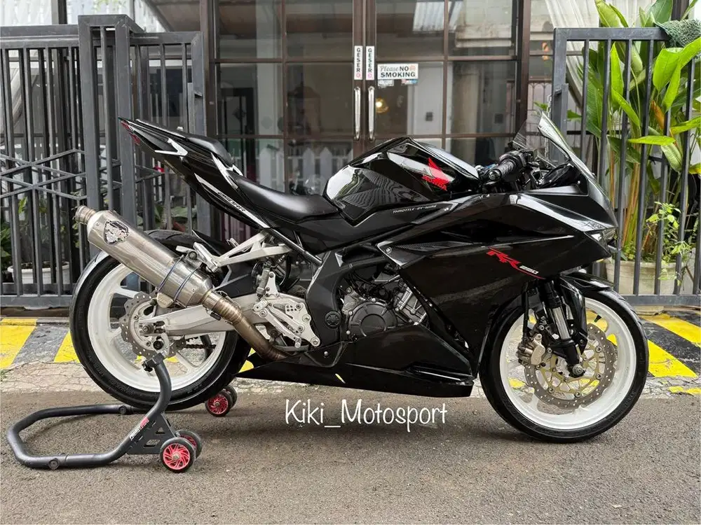 Cbr 250 rr black freedom 2019 odo rendah