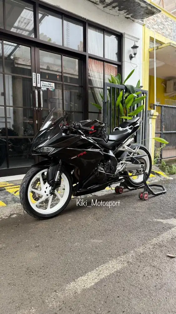 Cbr250rr black freedom plat R low km