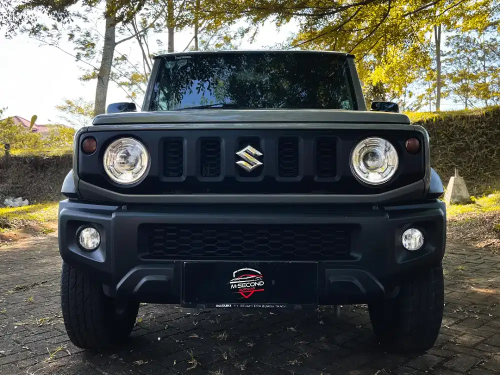 Suzuki Jimny AllGrip 4x4 AllGrip 1.5 Bensin Matic 2022 A/T Silver 27km
