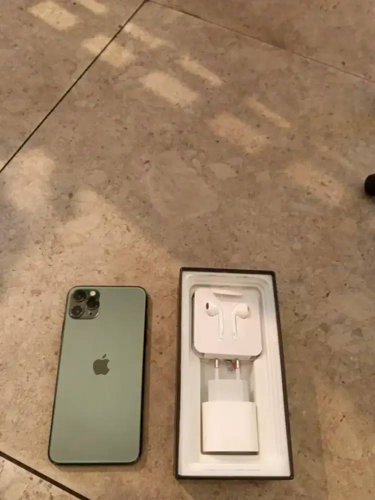 Iphone 11 pro max 256gb kelak dapat baru
