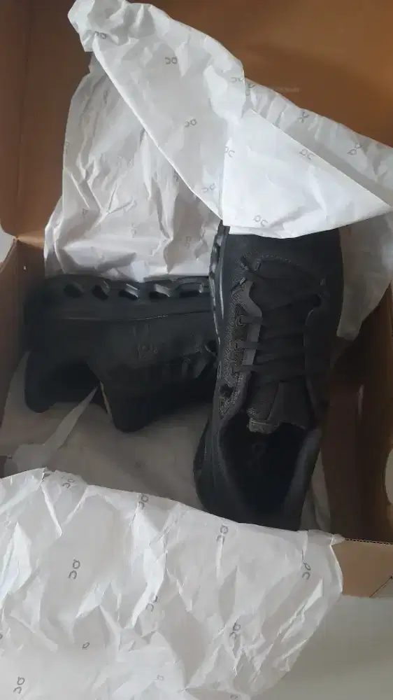 Sepatu lari cloudtilt ORi