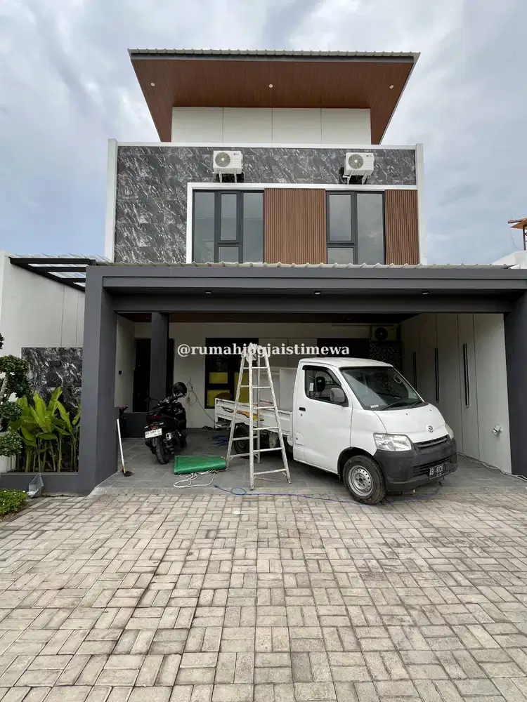 Rumah Mewah Baru Full Furniture Dalam Cluster di Wedomartani