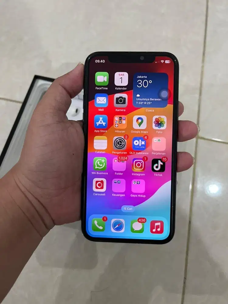 Jual aja! Iphone 11 Pro 256GB fullset bonus casing banyakk