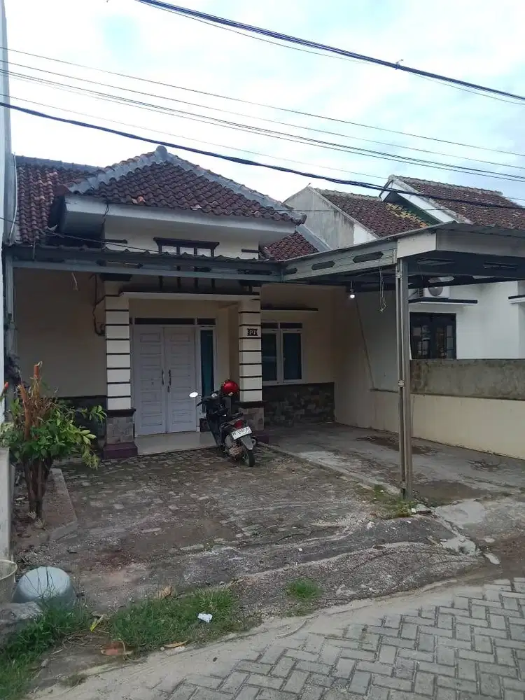 Rumah disewakan Tahunan