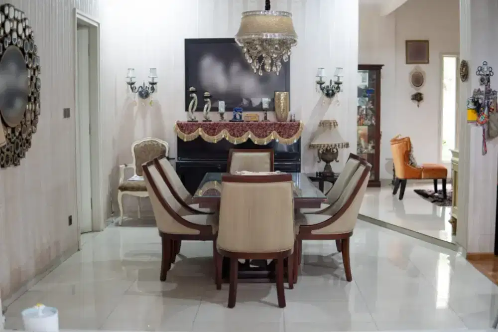 Rumah Kurdi Dijual lokasi Strategis Pusat Kota Bandung