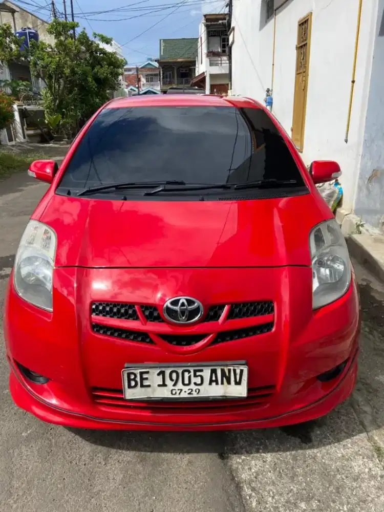 Toyota Yaris S matic merah sangat mulus dan terawat