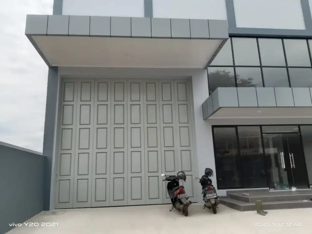 Pintu besi press EISEN