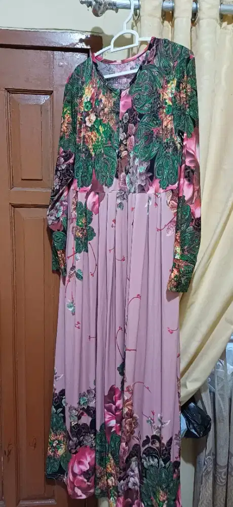 Gamis bunga hijau