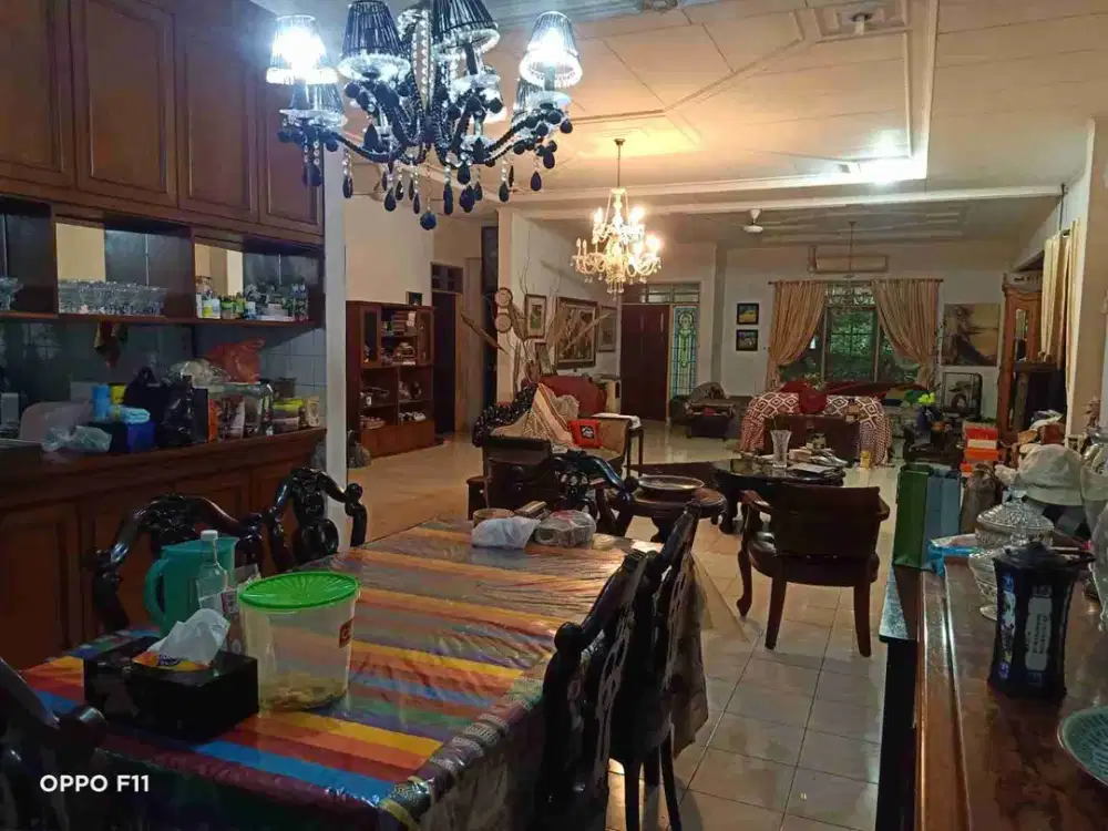 Dijual Rumah Hook LT 805 mtr harga 65 Milyar nego Cikini Jakarta Pusat