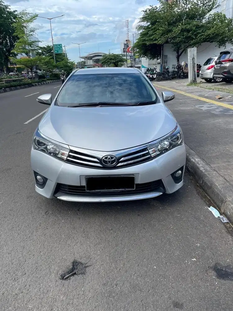 Dijual Toyota Altis 1.8 V AT 2014