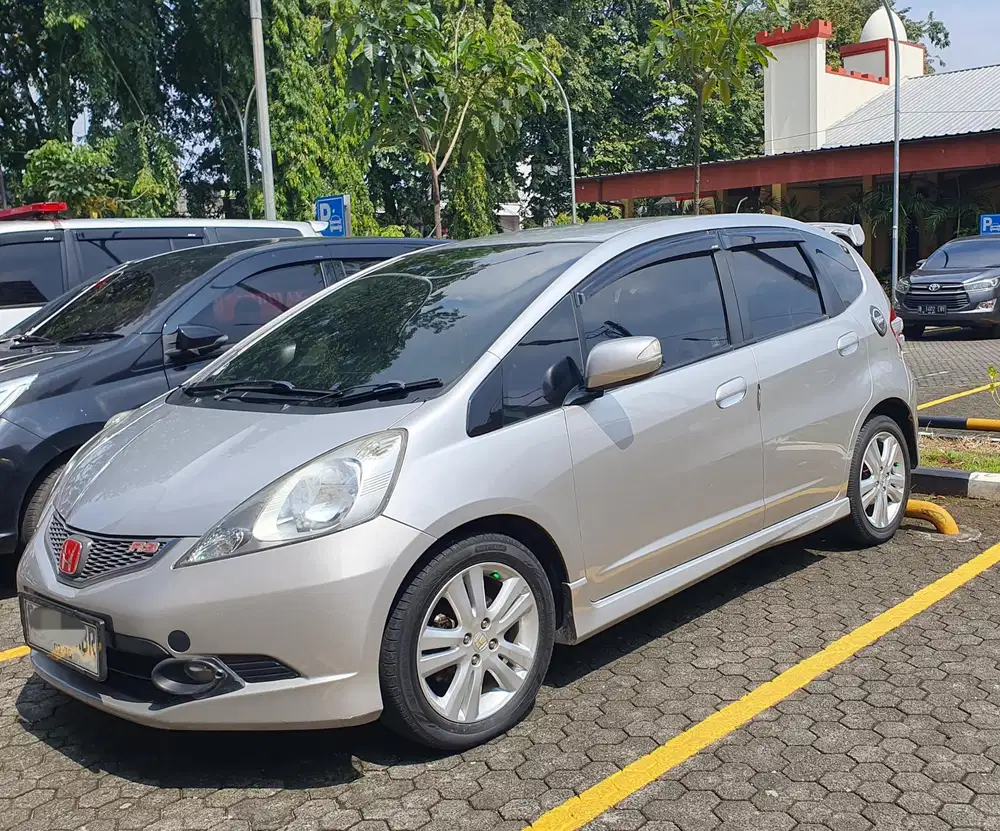 Honda Jazz 2011 Bensin
