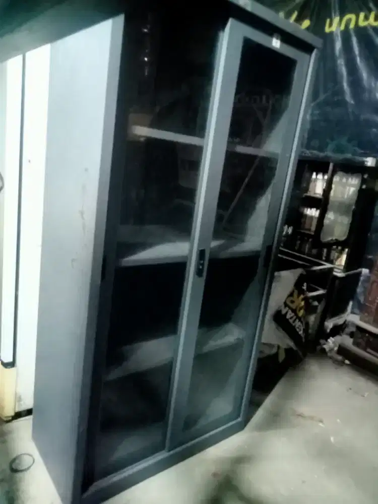 Lemari besi filling cabinet