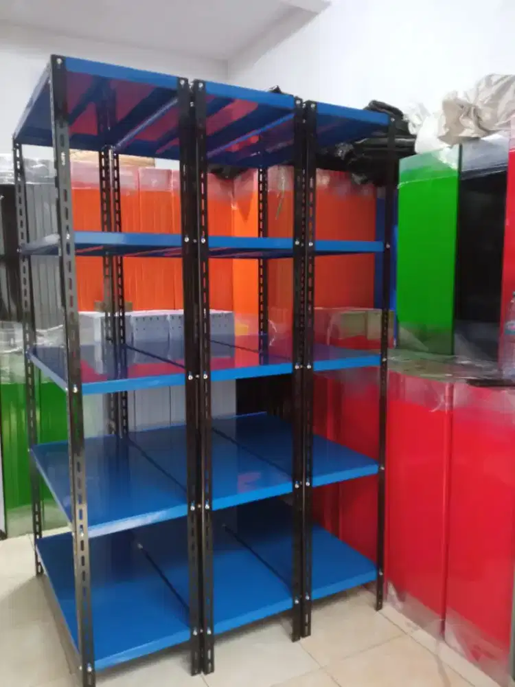 Rak besi rak buku rak kantor