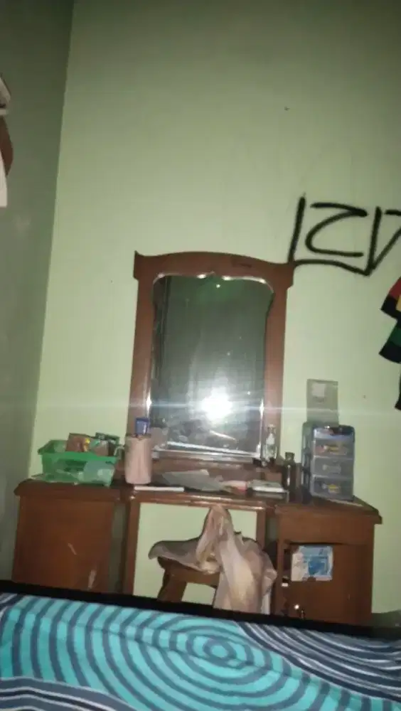 Jual meja rias harga 600nego masih layak pakai