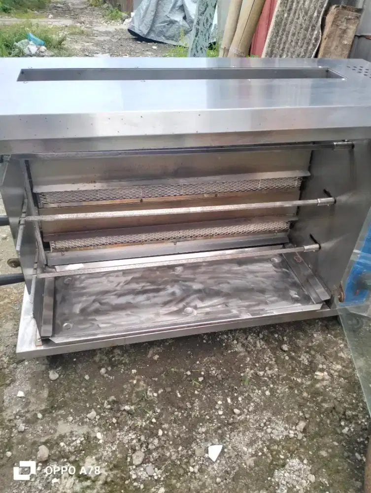 Mesin Chicken Rosteri buat ayam Guling atau pangang