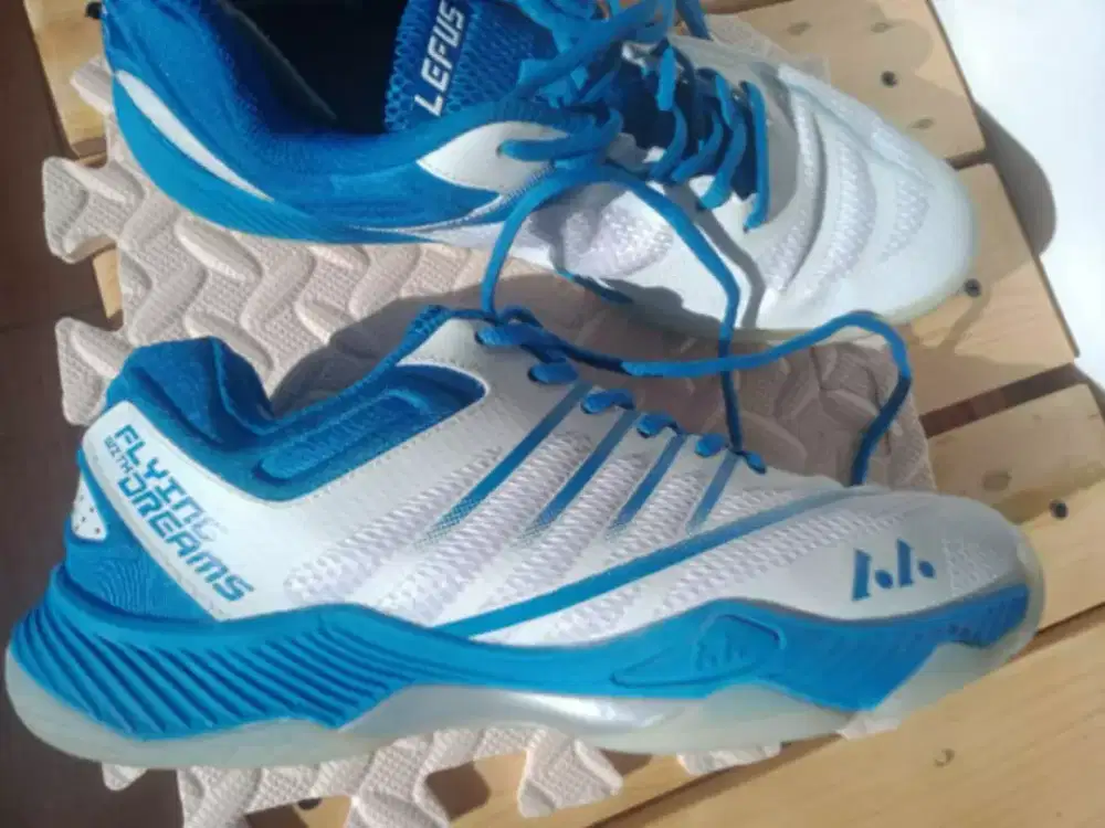 SEPATU BADMINTON LEFUS 100%ORIGINAL (Gress)