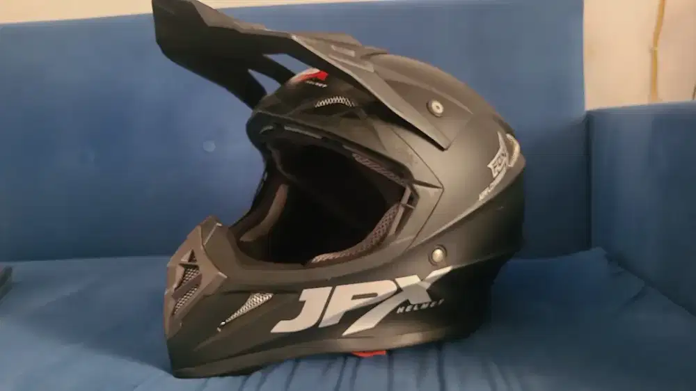 Helm Cross JPX Fox1