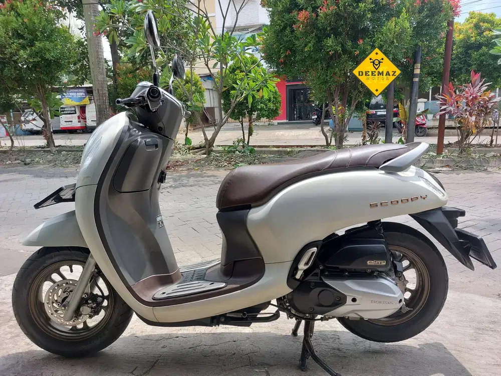(DP 300)‼️ Honda Scoopy Prestige Keyless Putih 2024 Cash / Kredit