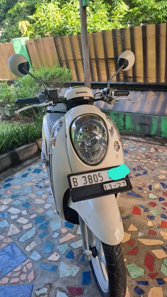 Scoopy FI ESP (stster halus) ex-wanita B DKI ss lngkp mesin gres