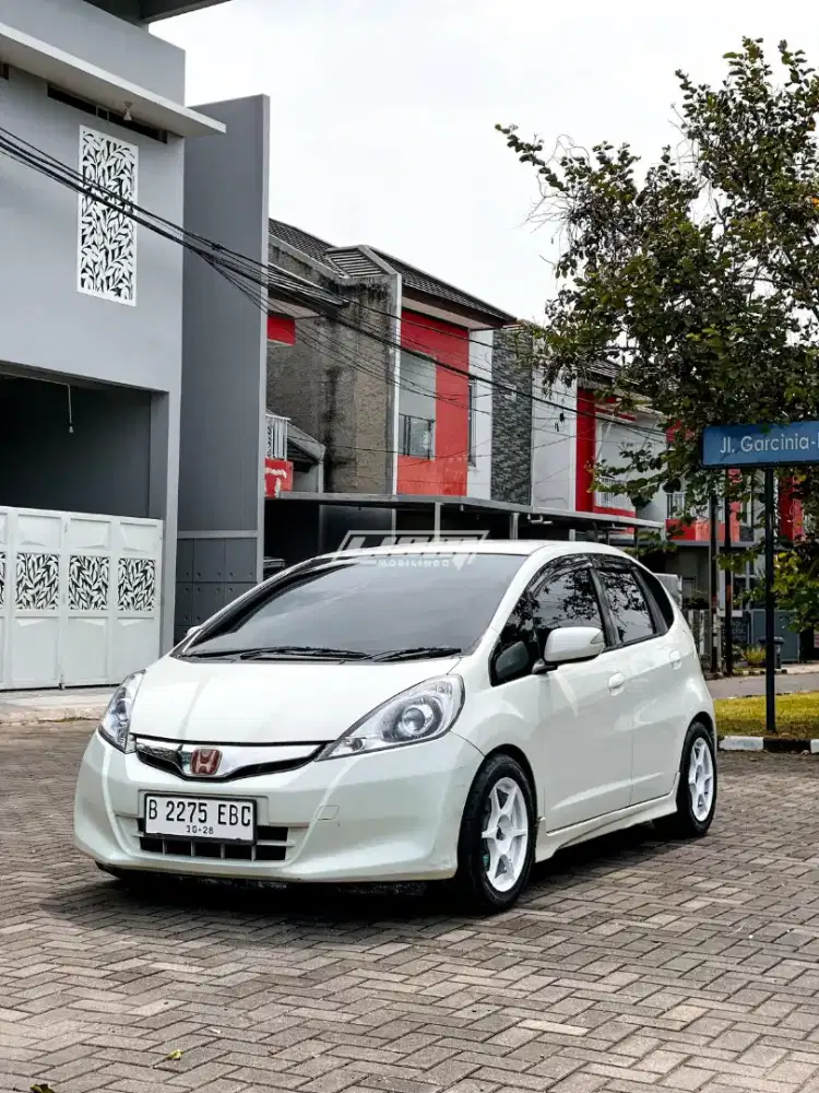 Honda Jazz GE8 S MT 2013
Unit jamin bebas laka