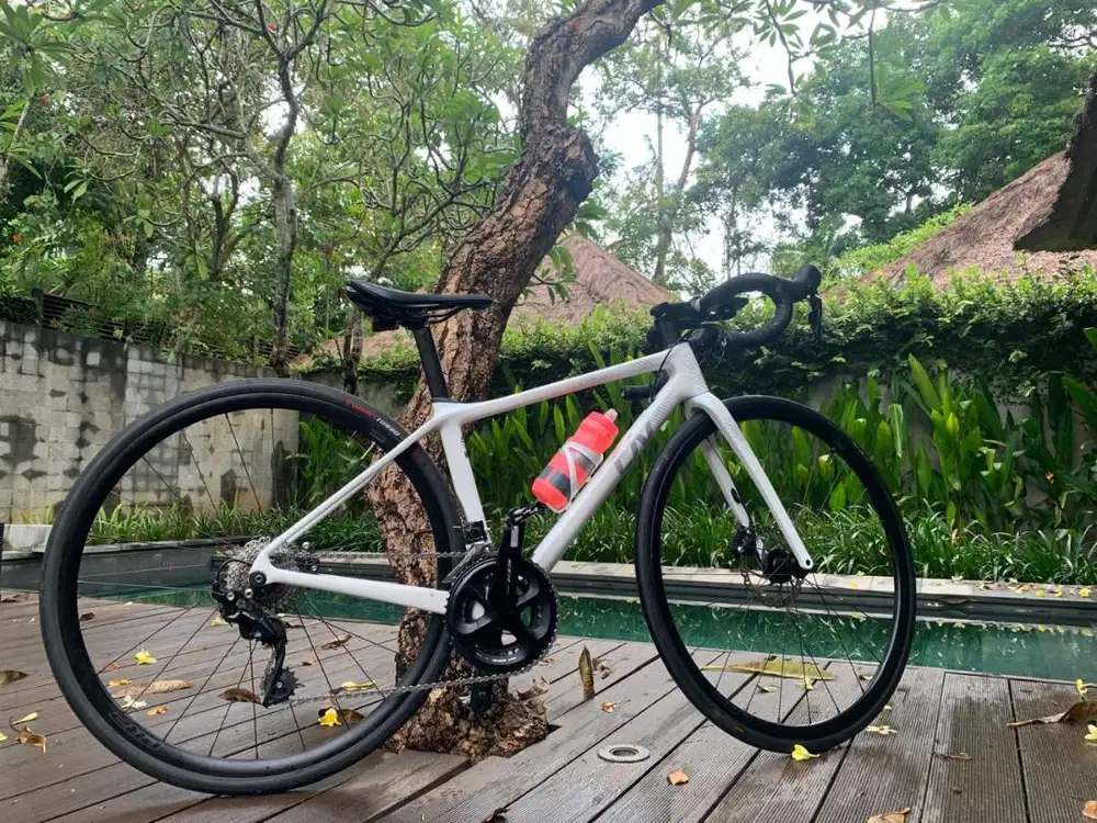 Dijual Road Bike Khusus Geometri Cewe