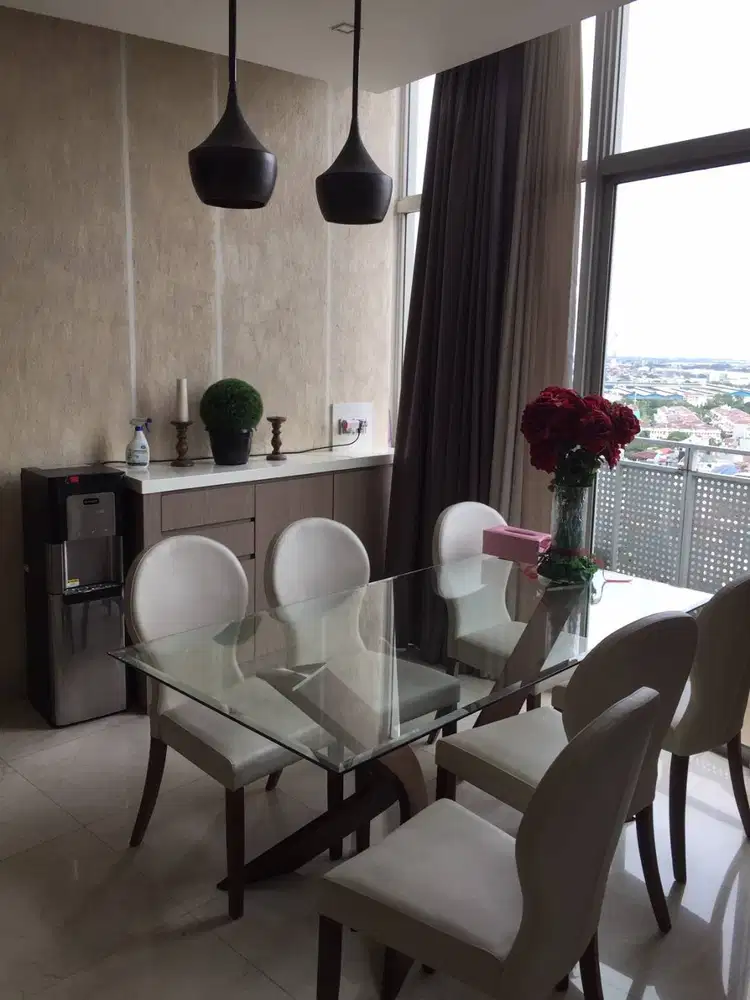 Summid lantai sedang furnished lux