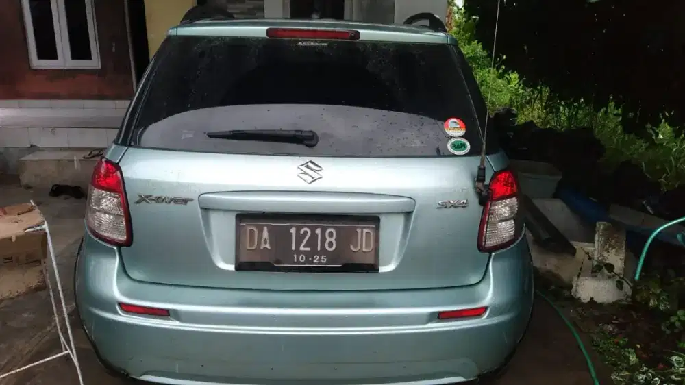Dijual Mobil pribadi X - Over ss lengkap mati tahun ini siap pakai bos