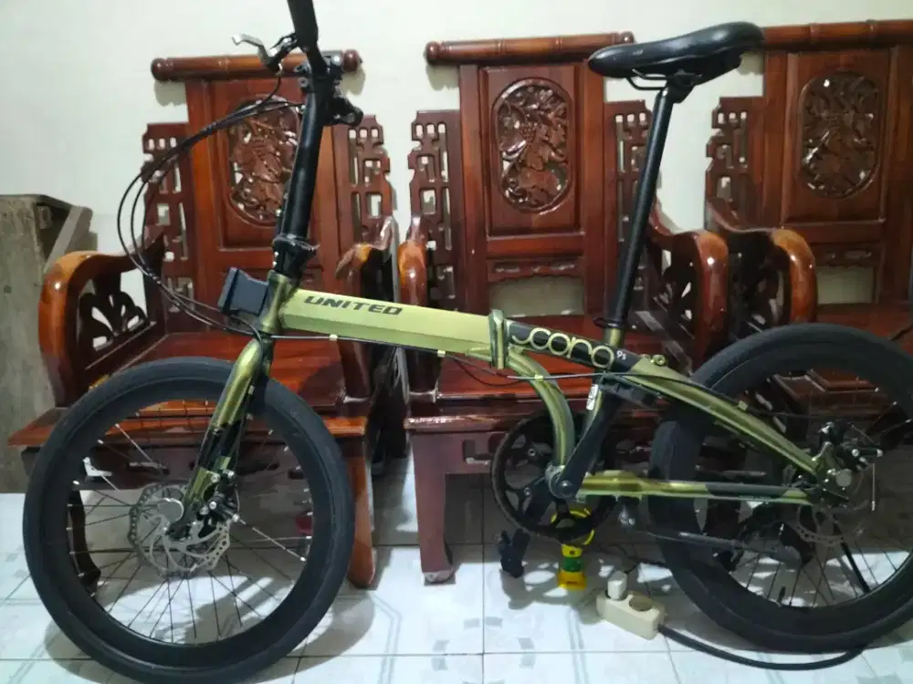 Sepeda lipat united cora 9s