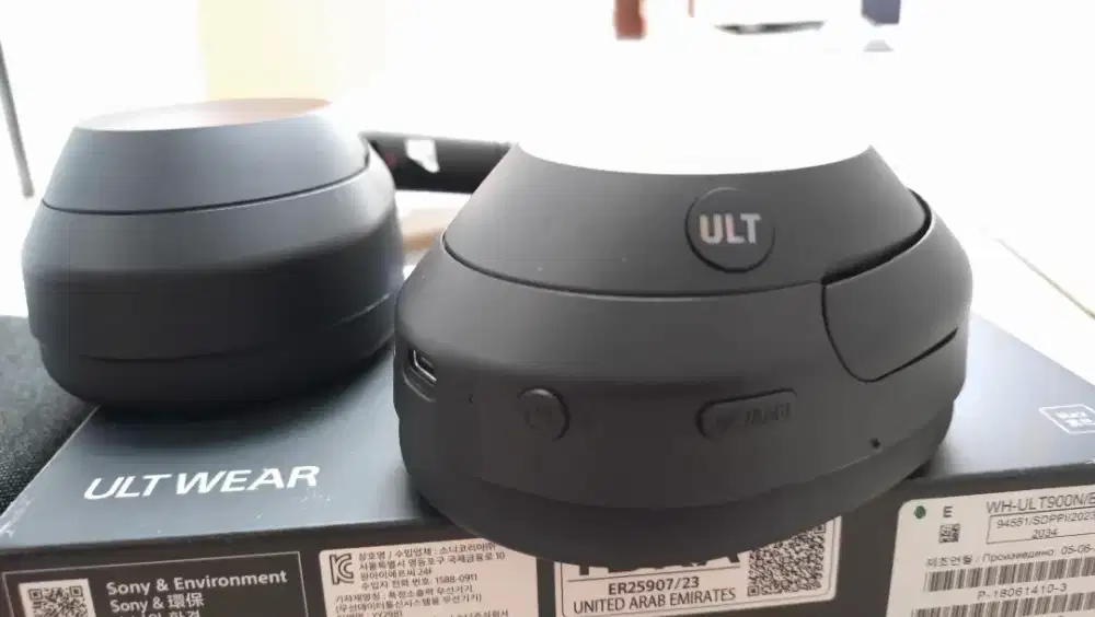 Headphone Sony ULT Wear Power Sound 900N - preloved