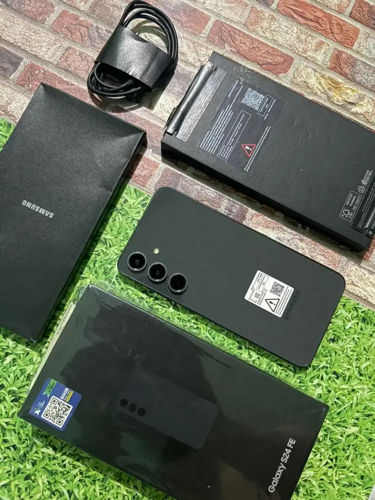 Samsung S24 FE 8/256 Titanium Black Perfect