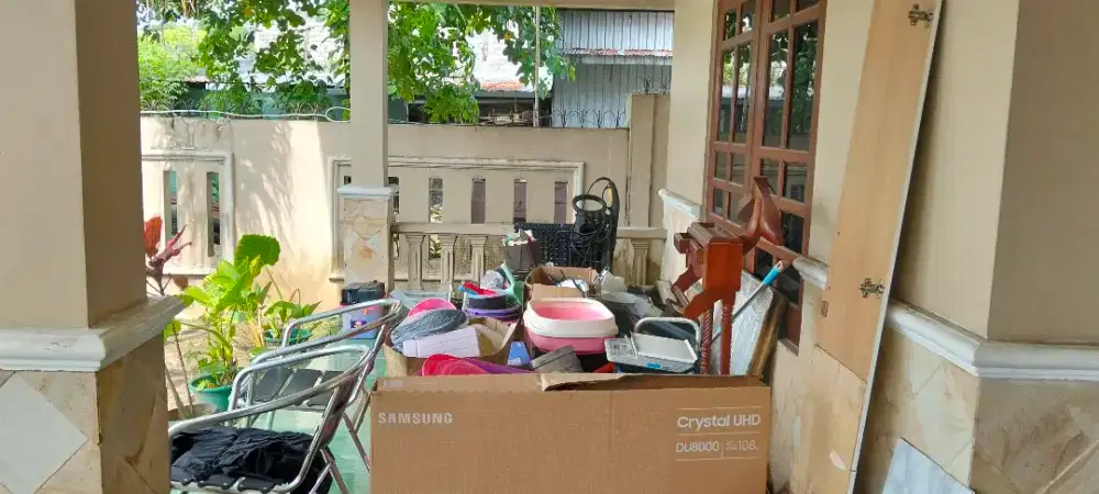 House Garage Sale