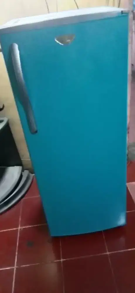 Kulkas 1pintu polytron